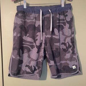 Vuori Gray Camo Athletic Shorts Sz S
